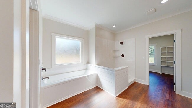 Building Photo - 53 Jericho Ln