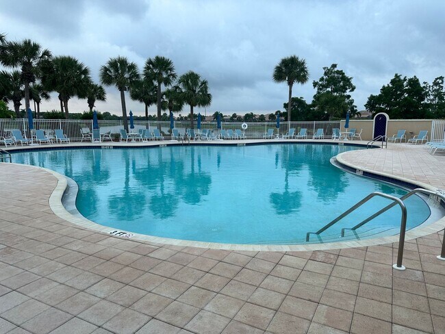 Building Photo - 4-bd,3-bth in The Isles-One Of Palmer Ranch’s Most Sought After Community