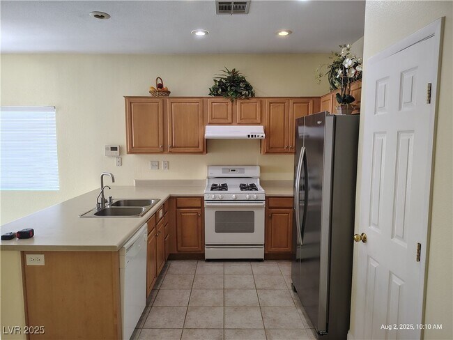 Building Photo - 6823 Crystal Rapids St