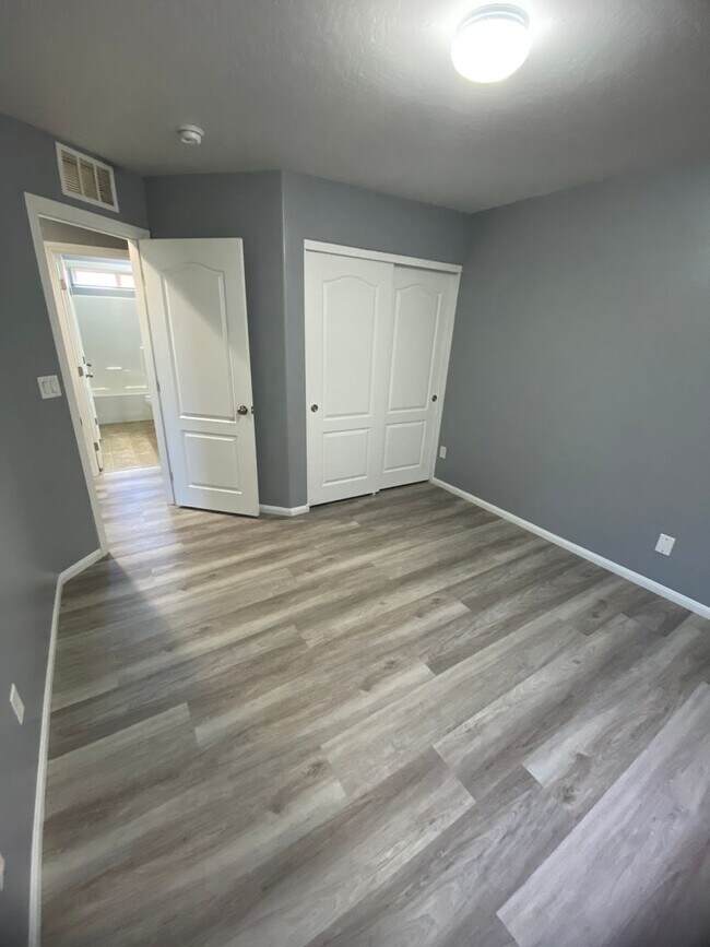 Building Photo - AMERICANA Property Mgmt - Beautiful 4 beds...