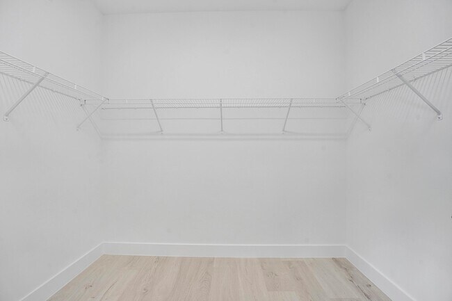 Building Photo - 13005 Feathering Wy