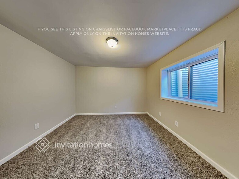 Building Photo - 759 Memory Ln