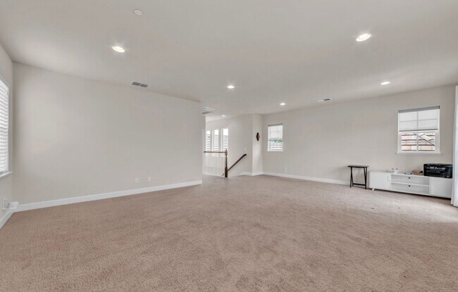 Building Photo - 612 Idlewood Pl