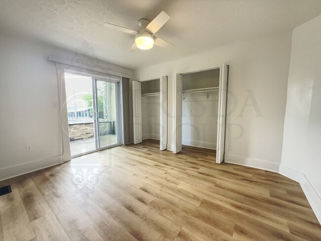 Building Photo - Avail Sept 1: 2BR Apt in Beechview, South Hills.  BEAUTIFUL design, Laminate Floors, AC, Pets OK,...