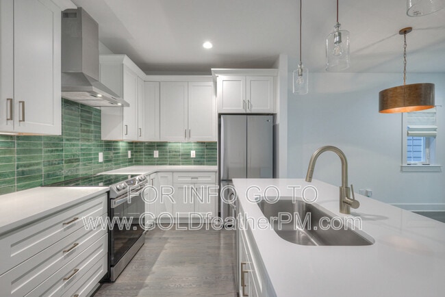 Building Photo - 709B 23rd St