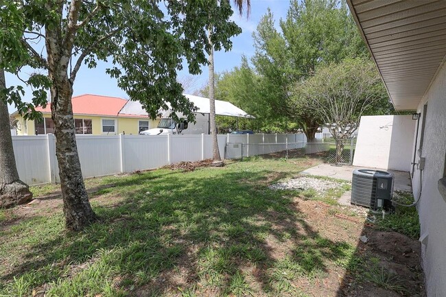 Building Photo - 918 Grape Ave