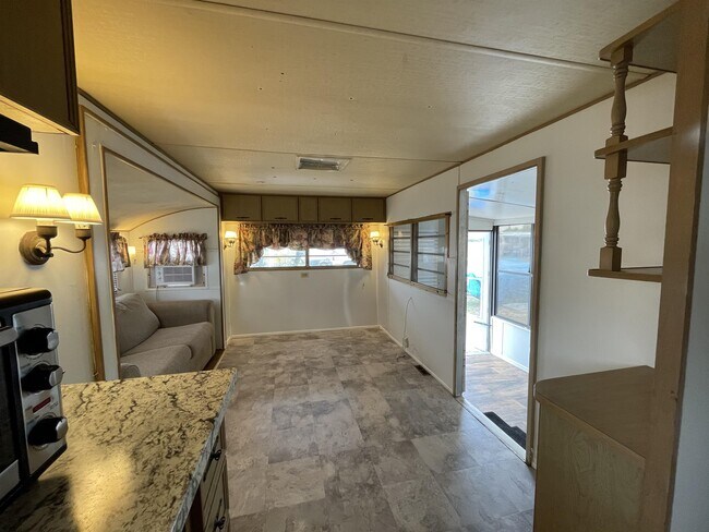 Building Photo - 30346 FL-78