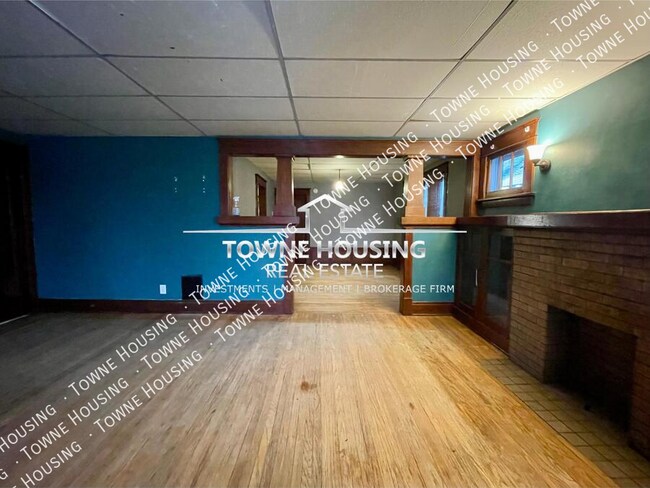 Building Photo - 418 Colvin Ave