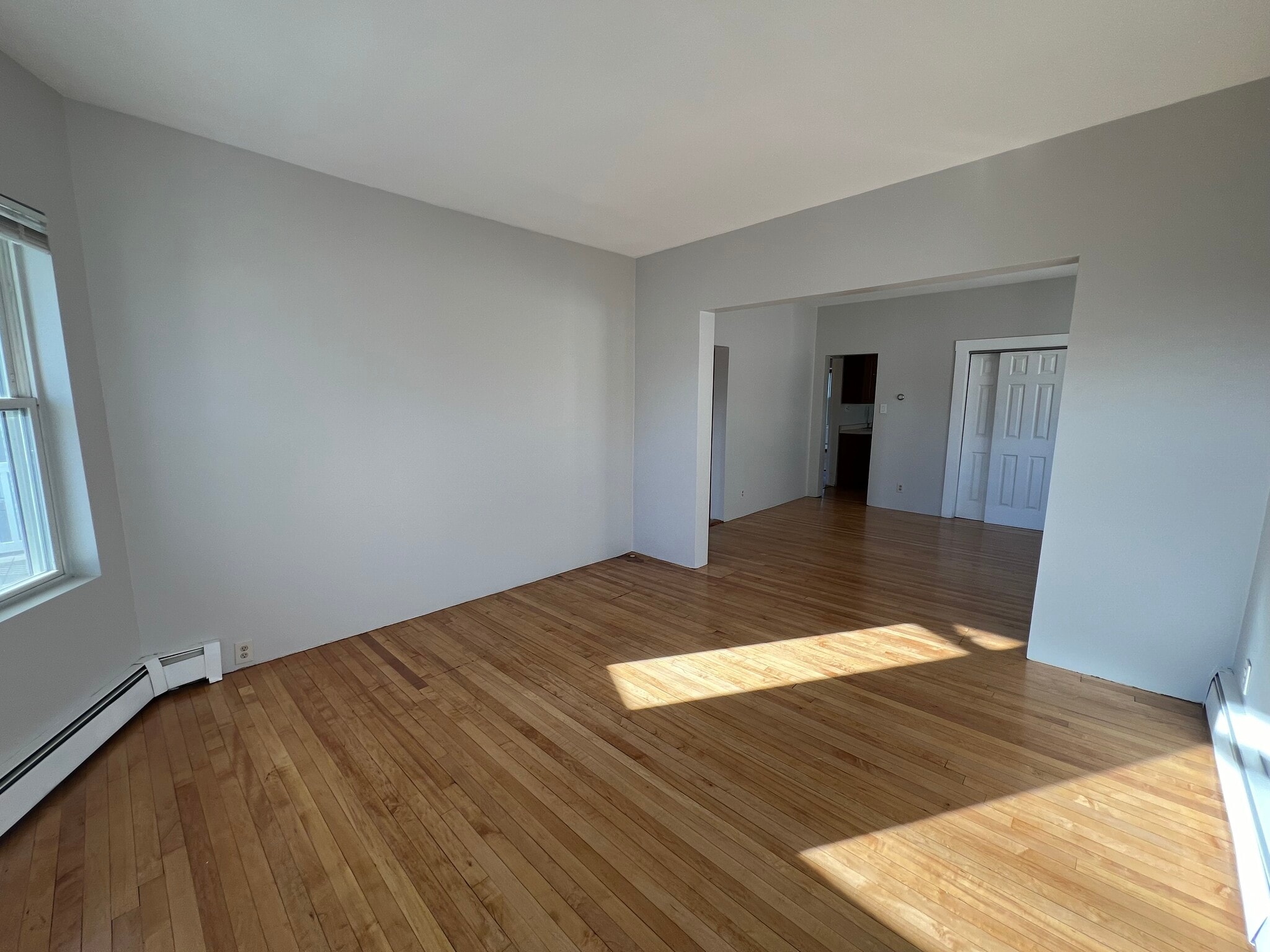 Living 2 - 69 Frederick Ave