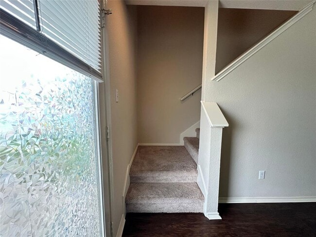 Building Photo - 1505 Davis Mountain Loop