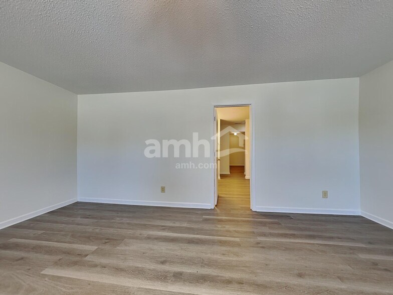 Building Photo - 6432 Dillard Ridge Dr