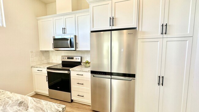 Building Photo - Beautiful Brand New Custom Construction JA...