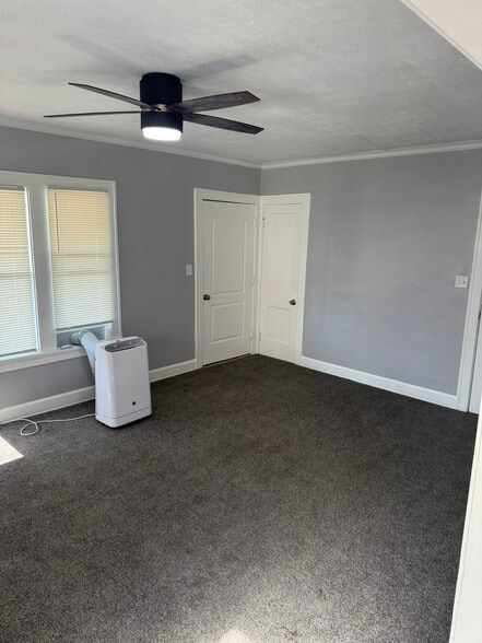 Living room - 13805 Othello Ave