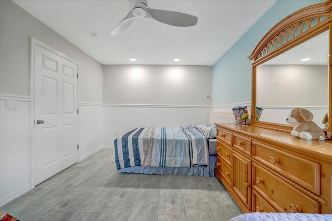 Building Photo - 4408 E Riverside Dr