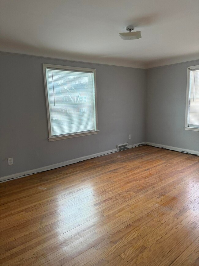 Building Photo - 17510 Wisconsin St