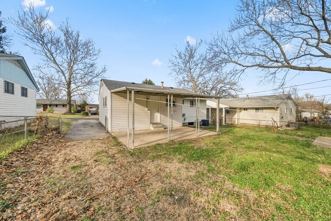 Building Photo - 133 Perthshire Rd