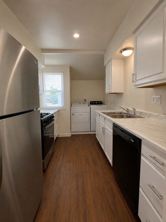 Building Photo - 5016 Kester Ave