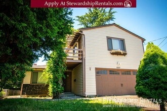 Building Photo - 5017 SE 45th Ave