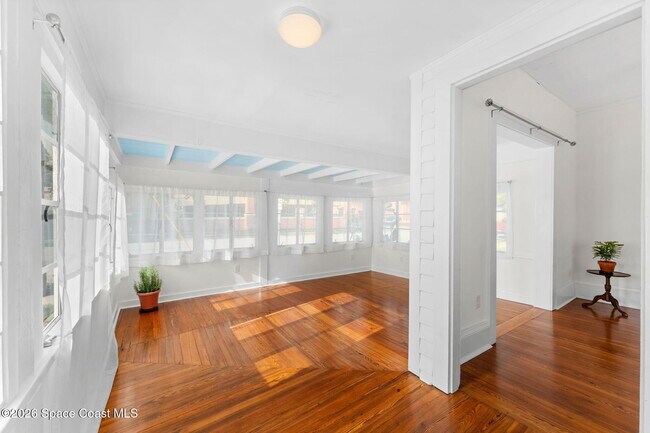 Building Photo - 1804 Tangerine St