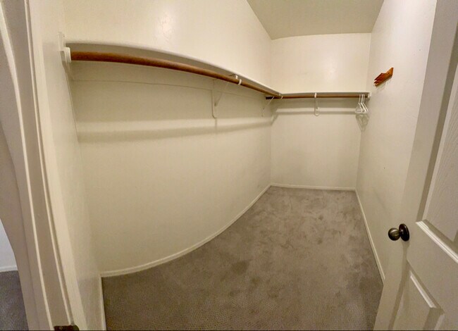 Building Photo - 2863 E Vespers Pl