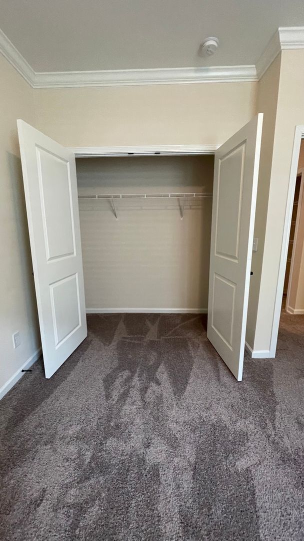 Building Photo - Beautiful home featuring 4 Bedrooms, 3 Full Baths, Flex Space/Office located in the highly sought...