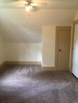 Building Photo - 506 N McKean St