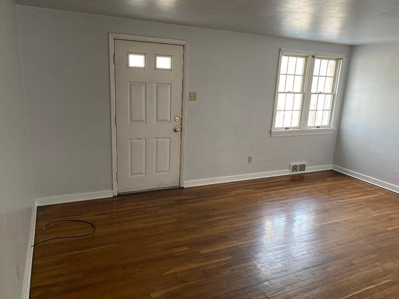 Building Photo - 4337 Clairton Blvd
