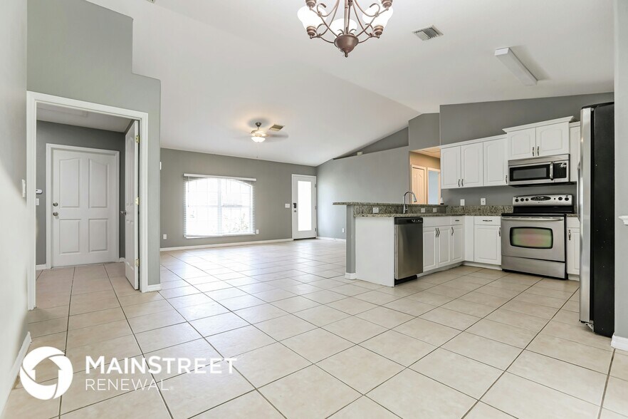 Building Photo - 3701 Caballero Ave