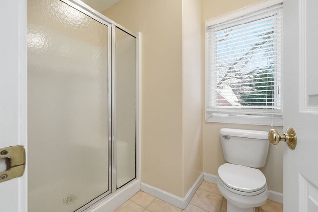 Building Photo - Ready NOW in The Reserve at Great Neck, Top-Rated Schools, Pet Friendly