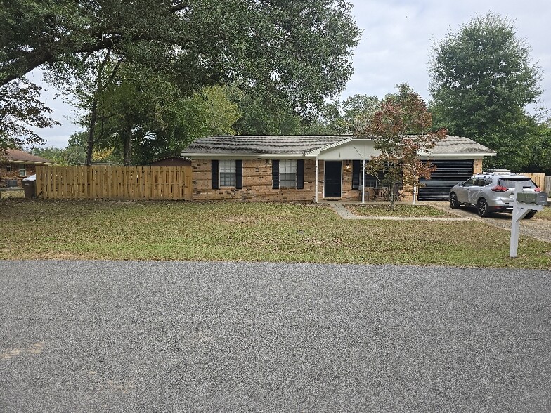 Building Photo - 4752 Pecanwood Pl