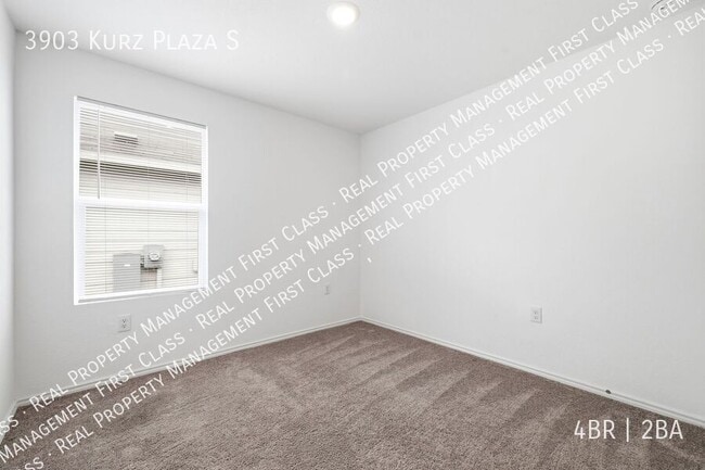 Building Photo - 3903 Kurz Plz S