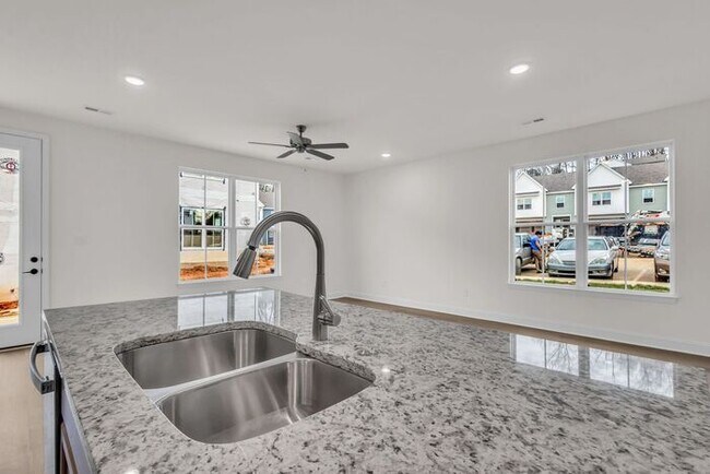 Building Photo - 3 bedroom 2.5 bath Cosmo Floorplan at Andes Hill