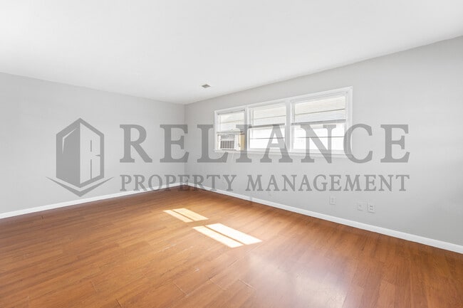 Building Photo - 542 S Marcilene Ter