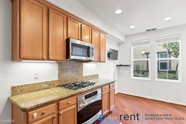 Building Photo - 3 br, 2.5 bath Condo - 2629 Northern Cross...