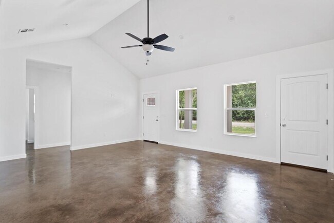 Building Photo - 319 Lamaloa Ln