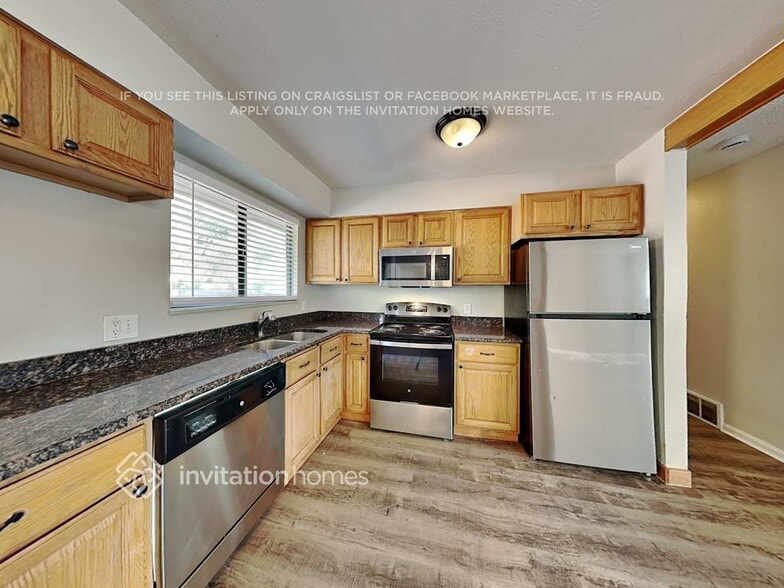 Building Photo - 1617 S Sedalia St