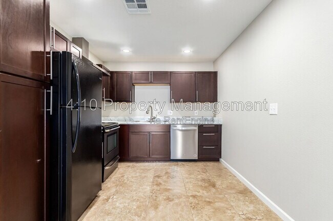 Building Photo - 103 S McKemy St