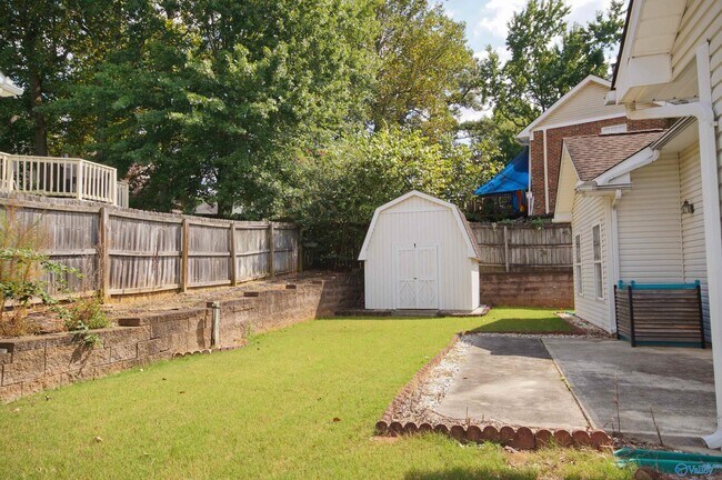 Building Photo - 209 Bridgeway Cir