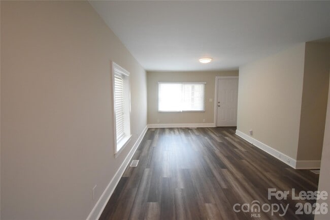 Building Photo - 508 E Webb St