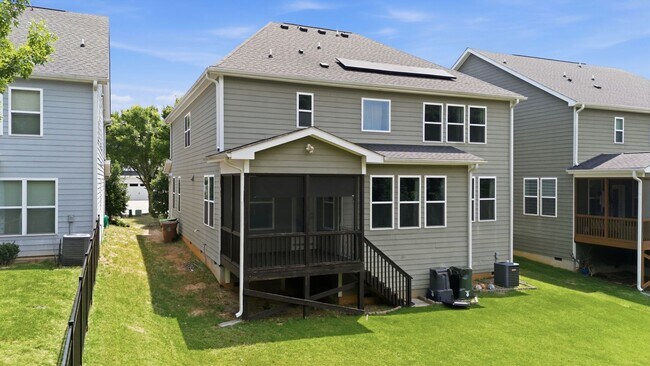 Building Photo - 304 Atwood Dr