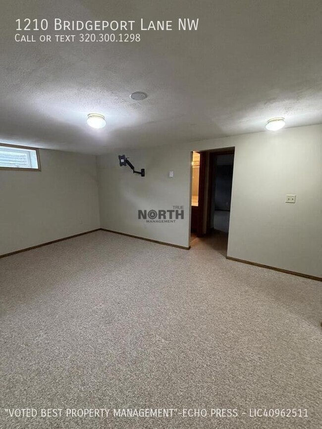 Building Photo - 1210 Bridgeport Ln NW