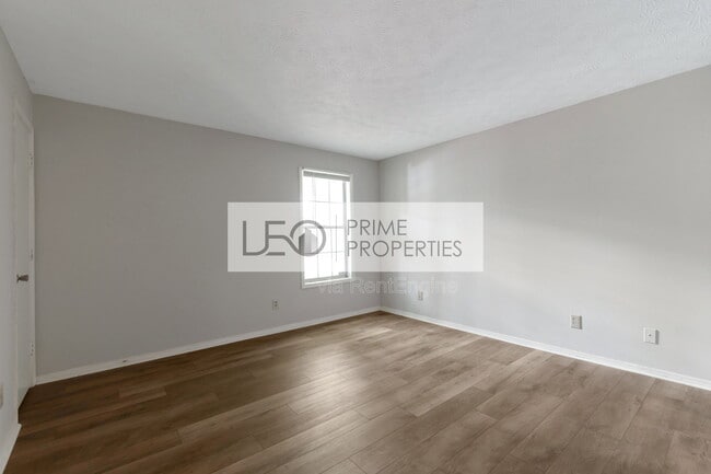 Building Photo - 1350 Brockett Pl