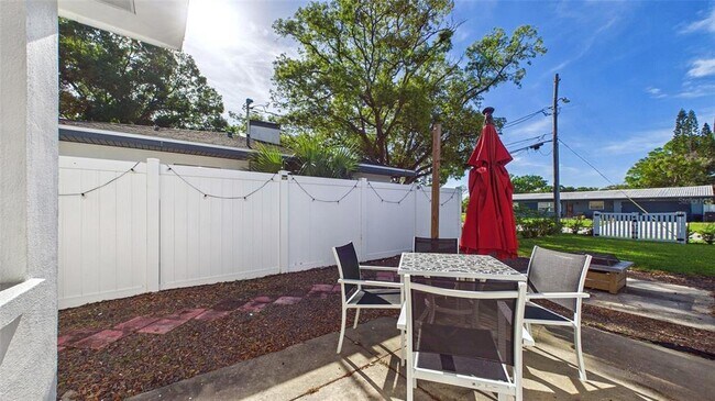 Building Photo - 101 N Mercury Ave