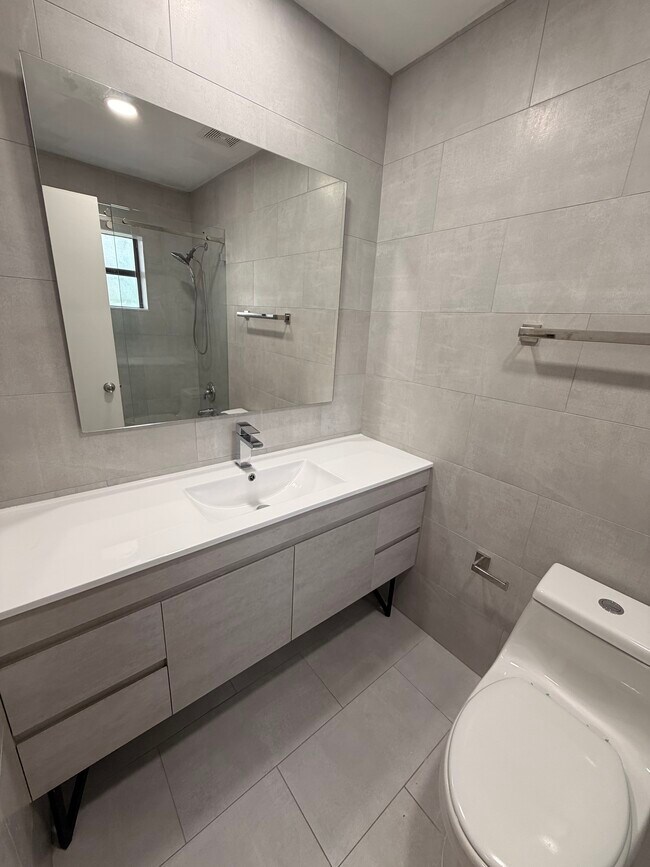 Building Photo - 9662 SW 148th Ave