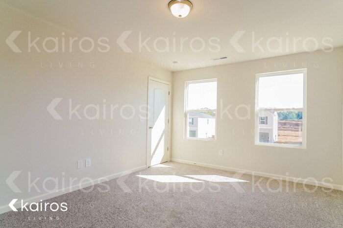 Building Photo - 3919 Miller Dr