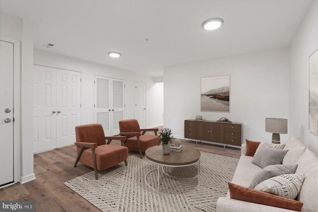Building Photo - 7022 Dasher Farm Ct