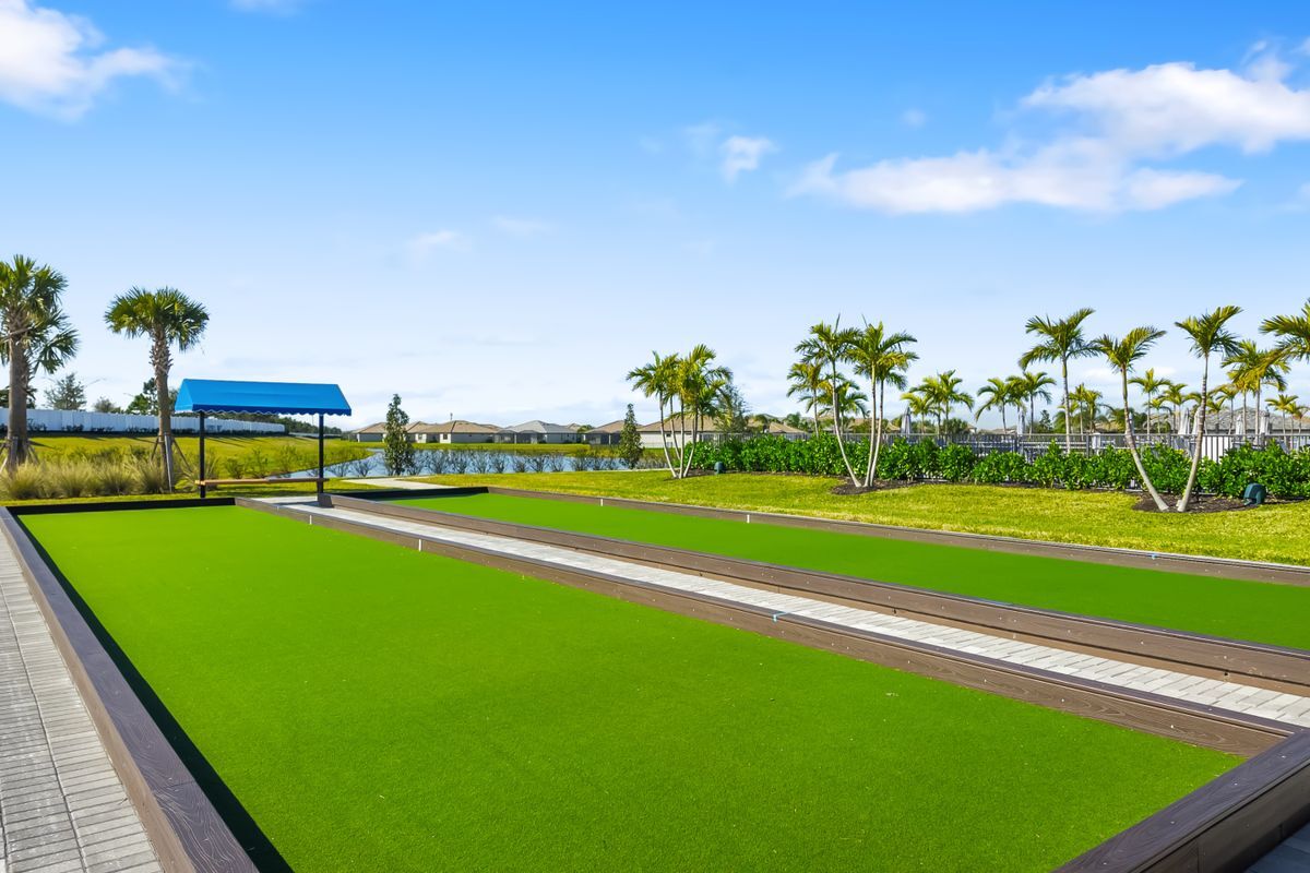 Building Photo - 5030 Saratoga Springs Run