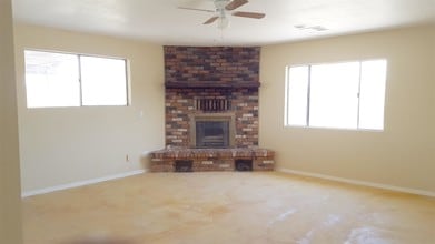 Building Photo - 890 Palo Verde Dr