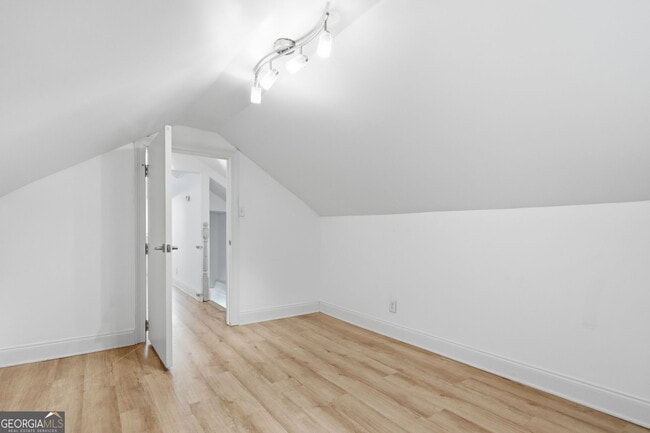 Building Photo - 1669 Emerald Ave SW