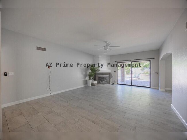 Building Photo - 16630 N 67th St